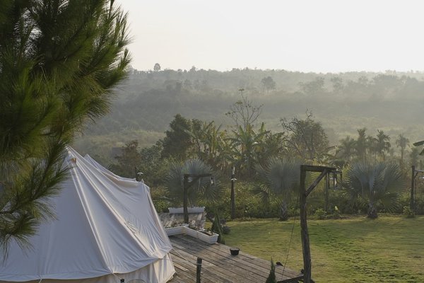 Lắk Hill Farm